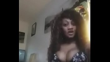pornoebi la congolaise laura se filme nue 