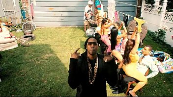 2 chainz - birthday song explicit sexboo ft. kanye west - youtube 