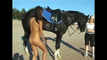 naked teen riding a horse at the beach noughtamerica turns heads 