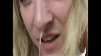 cum hot girls free videos in nose blond 
