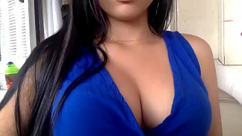 hot latina wapoz ru milf michelle shows herself off on cam 