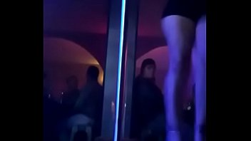 baile cachondo en revenge porn videos el bar 