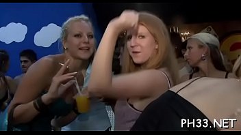 dafsex trickling pussy on the dance floor 