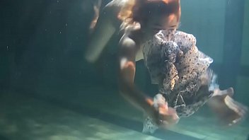 big bouncing sex picture tits underwater in the pool 