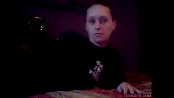 atkmodel emo girl fingers herself on webcam 