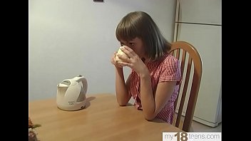 videos of women using vibrators schoolgirl play pussy dildo during the morning breakfast 